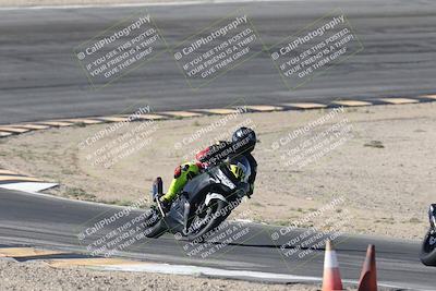 media/Oct-30-2025-Racers Edge (Thu) [[dabbdaf680]]/3-B Group/Session 2 (Bowl Exit)/